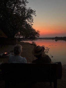 Zonsondergang in het bush camp in South Luangwa