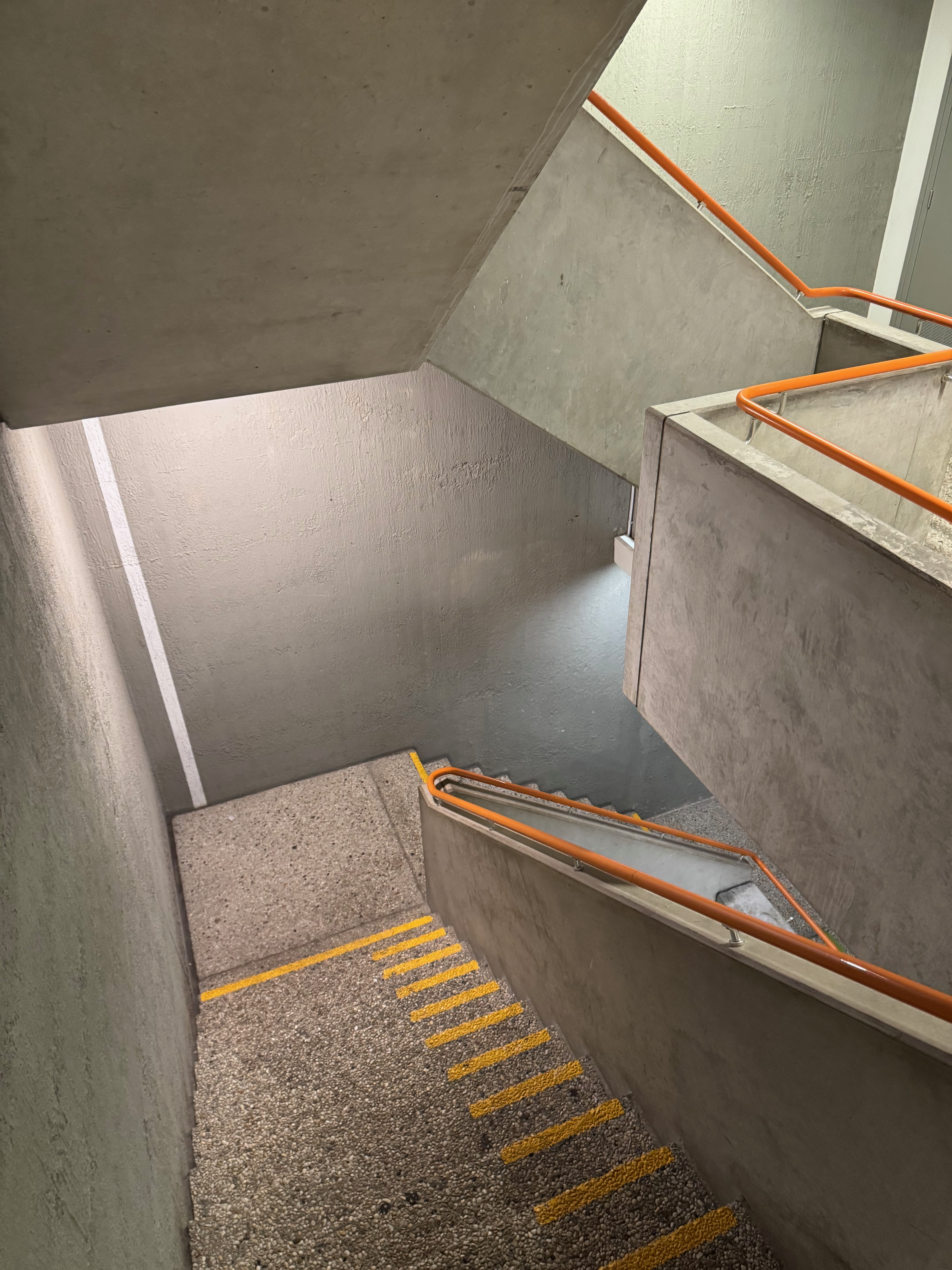 Nog meer brutalist .. in Nijmegen